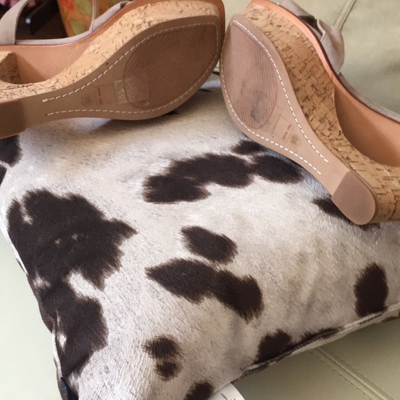 Dolce vita Suede strap platform wedge cork sandal - Picture 3 of 4